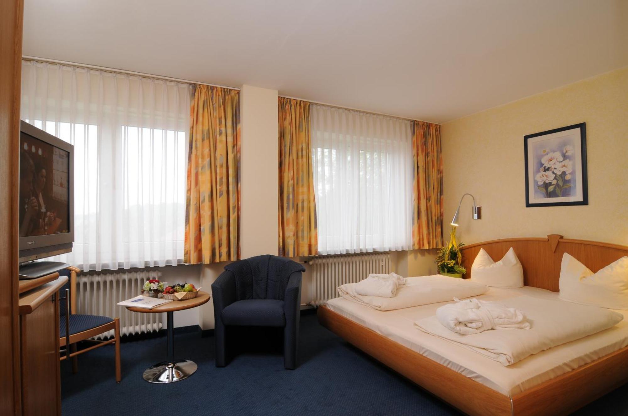Hotel Apollo Garni Regensburg Exterior photo